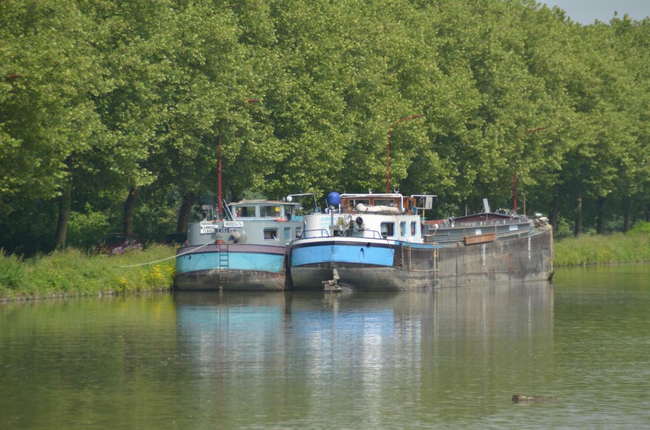 Péniche le défi Bed and Breakfast Marolles-sur-Seine Exterior foto